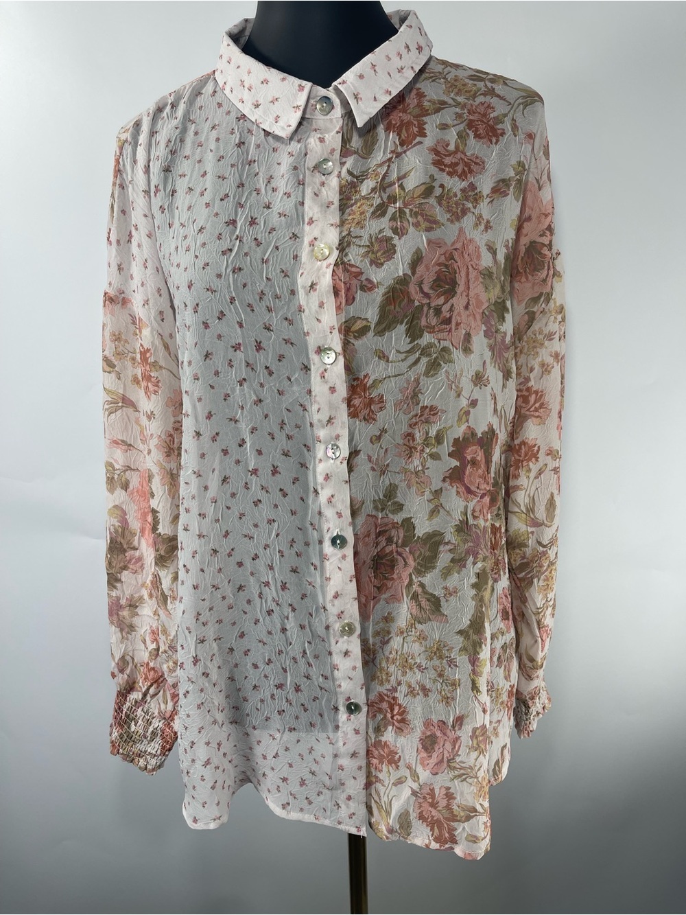 DayTrip Floral Sheer Chiffon Shabby Chic Long Sleeve Button Up Medium Top